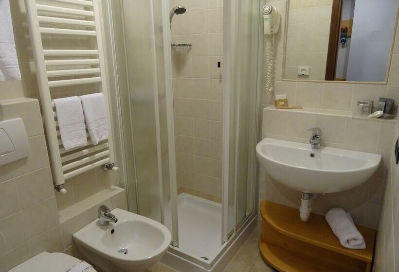 Отель Larice Bianco