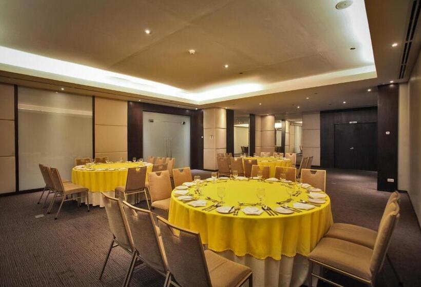 هتل Limketkai Luxe