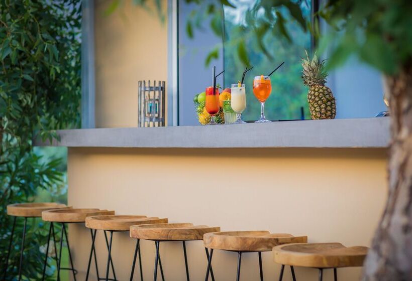 Отель Lindos Breeze Beach