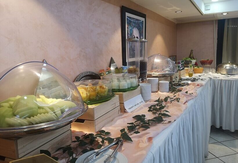 Majliss Hotel Downtown