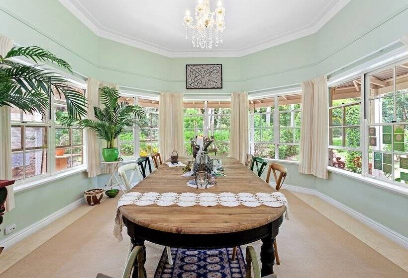 Отель Noosa Valley Manor B&b