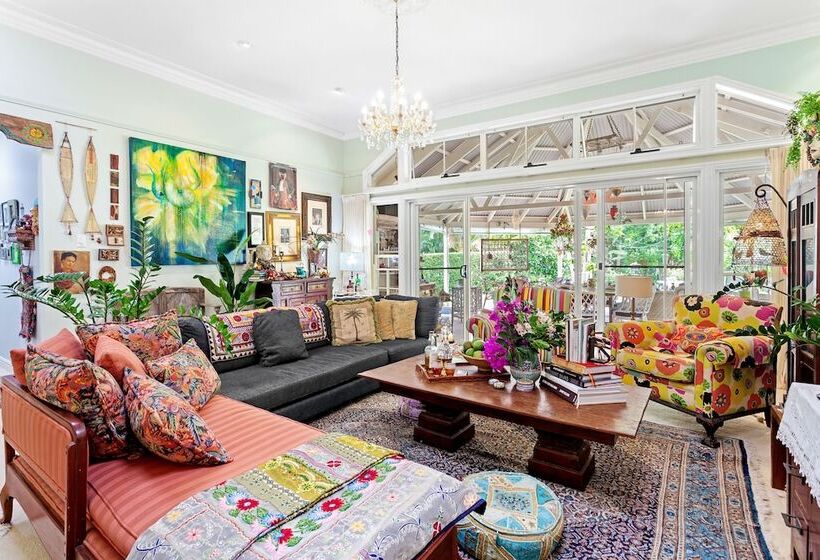 Отель Noosa Valley Manor B&b