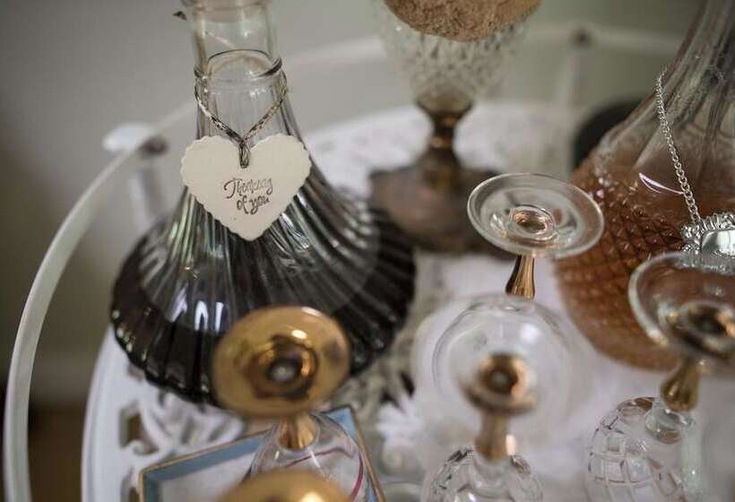 Отель Noosa Valley Manor B&b