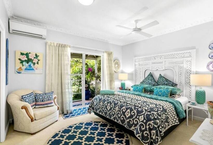 Отель Noosa Valley Manor B&b