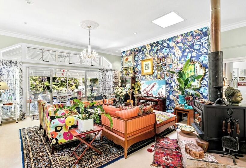 Отель Noosa Valley Manor B&b
