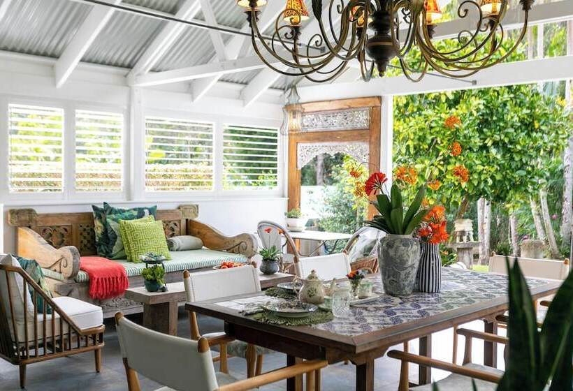 Отель Noosa Valley Manor B&b