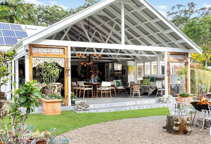 Отель Noosa Valley Manor B&b
