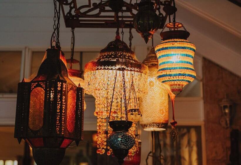 Отель Noosa Valley Manor B&b