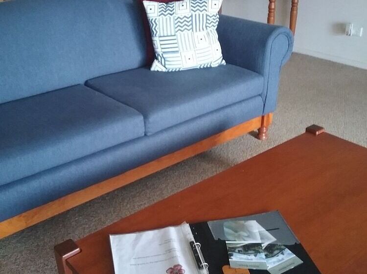 هتل Norfolk Holiday Apartments