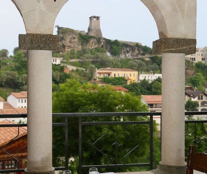 בית מלון כפרי Panorama Kruje View On The Castle And The Old Town