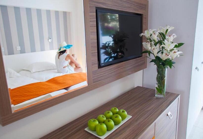 Princessa Vera Hotel Apartments