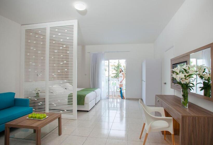 Princessa Vera Hotel Apartments