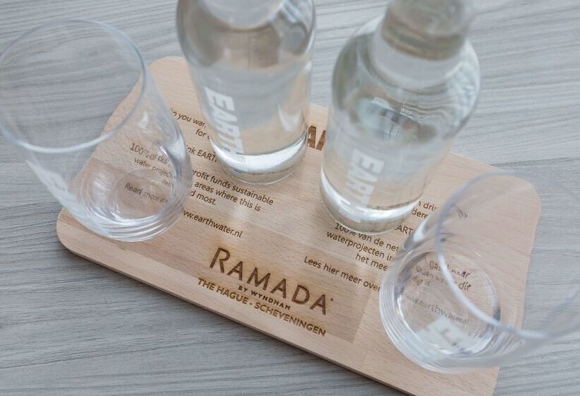Отель Ramada The Hague Scheveningen
