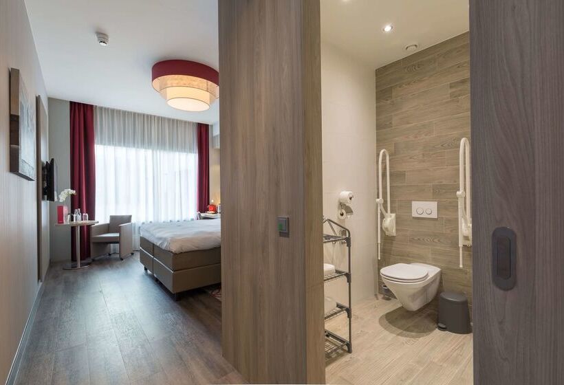 Отель Ramada The Hague Scheveningen