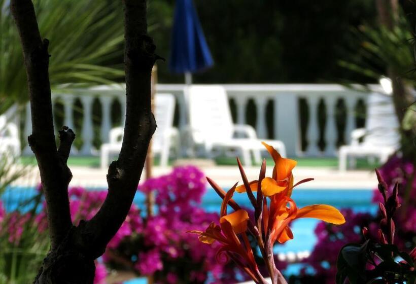 هتل Residence Emarine