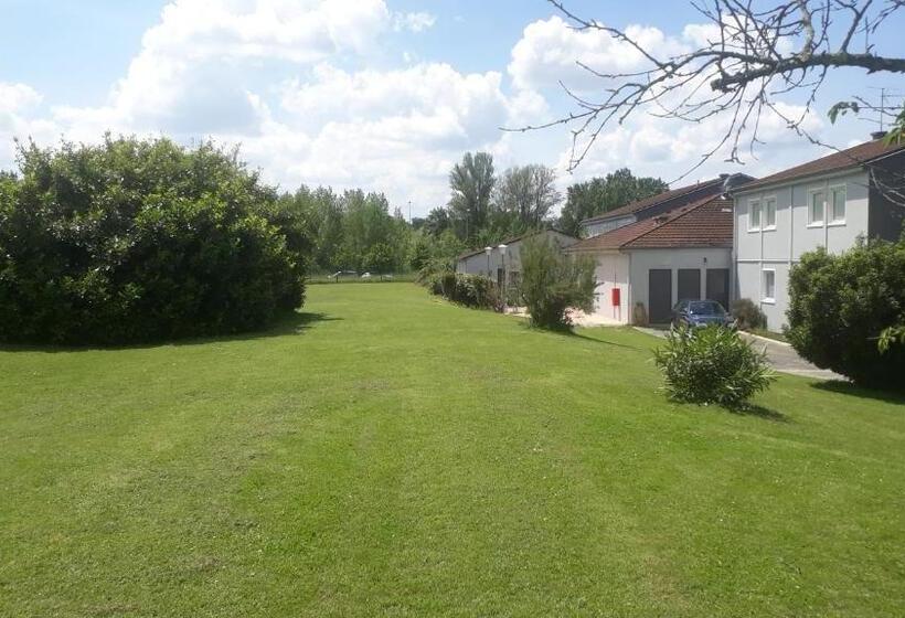 Отель Restaurant Du Lac Agen