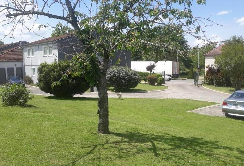 Отель Restaurant Du Lac Agen