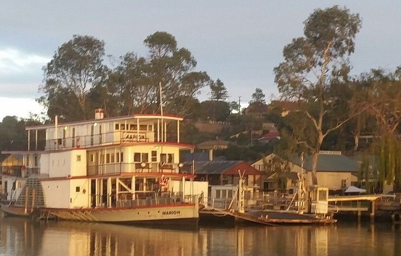 هتل Romantic Getaways At Riverview Rise Retreats