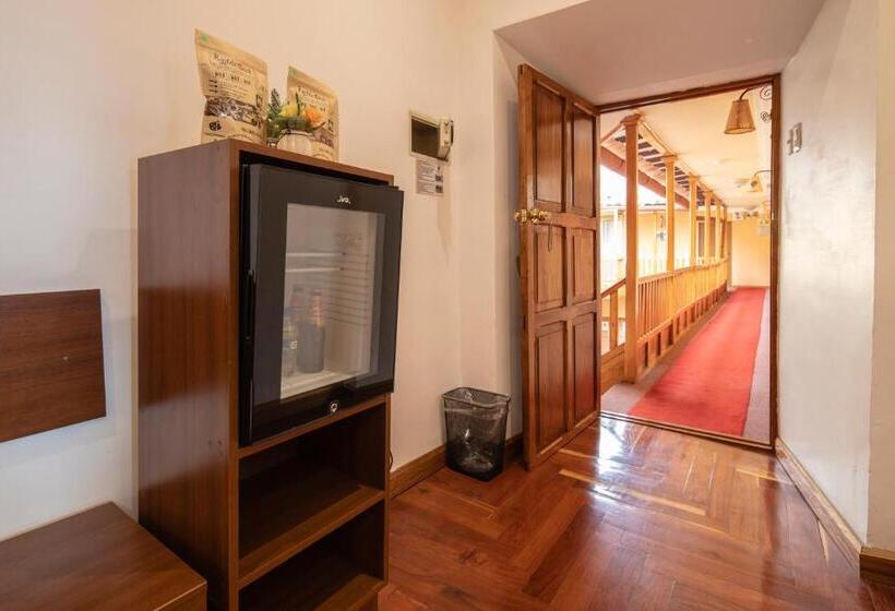 בית מלון כפרי Rojas Inn