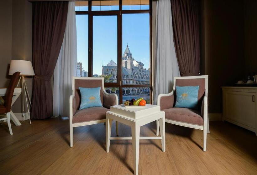 هتل Royal Casino &