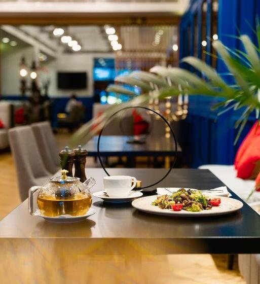 هتل Royal Casino &