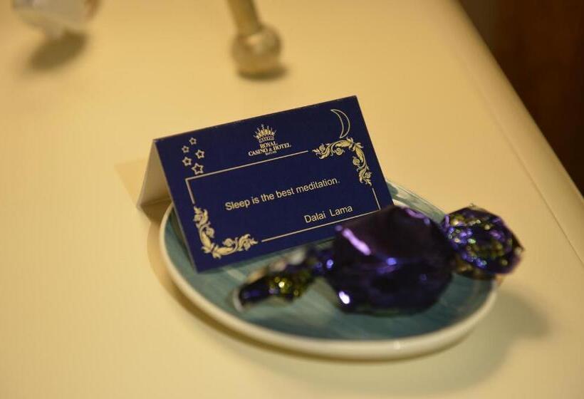 هتل Royal Casino &