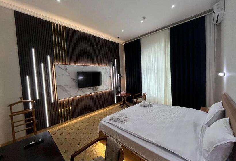 فندق Royal Palace