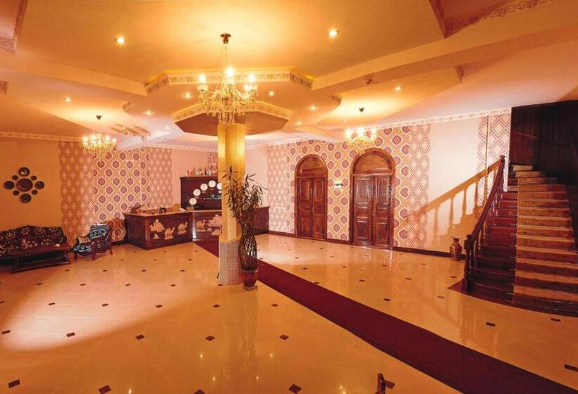 فندق Royal Palace