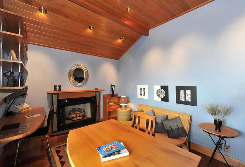 هتل Shelbourne Villa