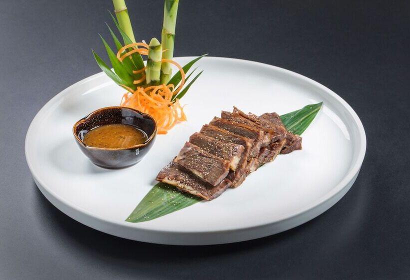 Отель Sheraton Qingdao Licang