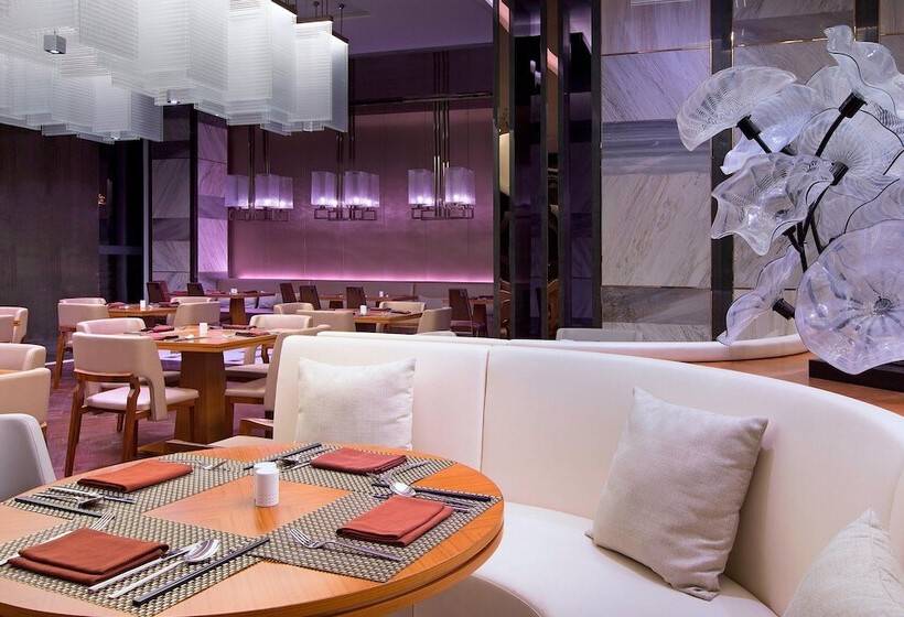 Отель Sheraton Qingdao Licang