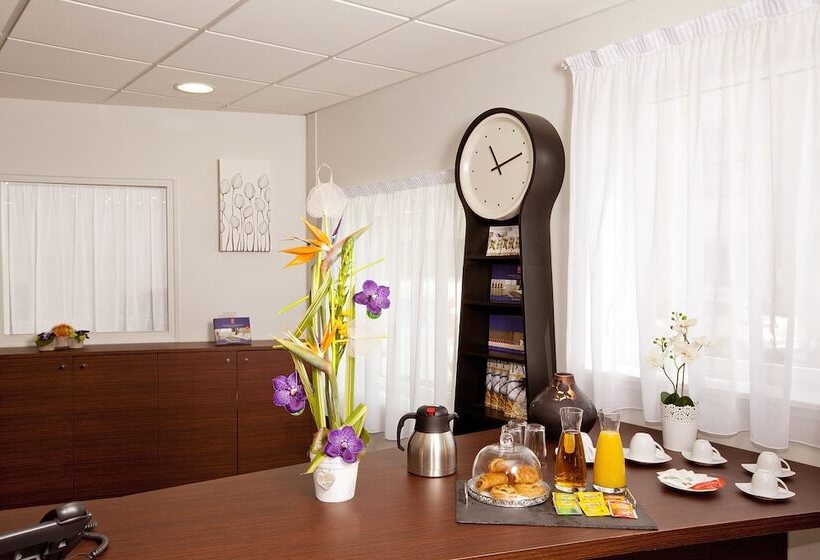 ホテル Séjours & Affaires Massy Atlantis