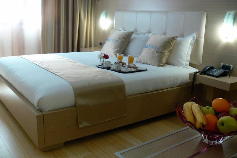 Sky 2 Hotel Tirana