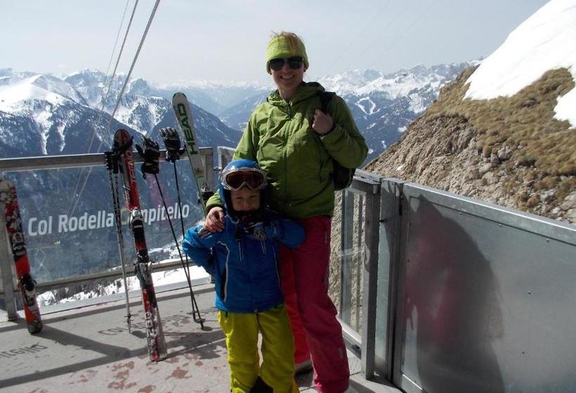 فندق Sport  Enrosadira