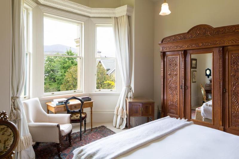 هتل The Corinda Collection