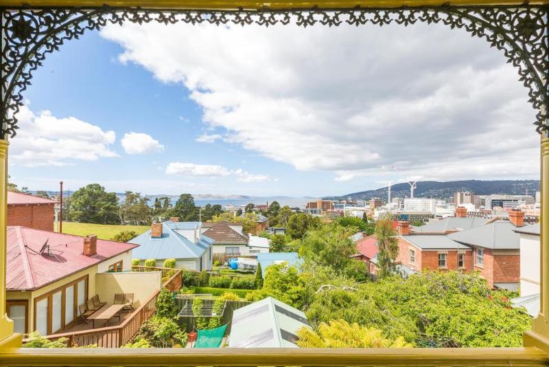 هتل The Corinda Collection