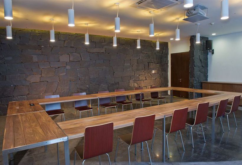 Отель The Emperor Tiananmen Beijing