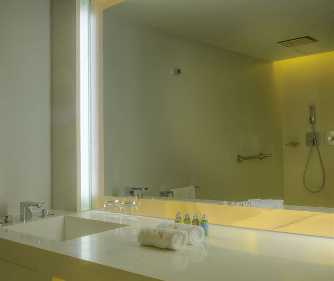 Отель The Emperor Tiananmen Beijing