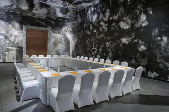 Отель The Emperor Tiananmen Beijing