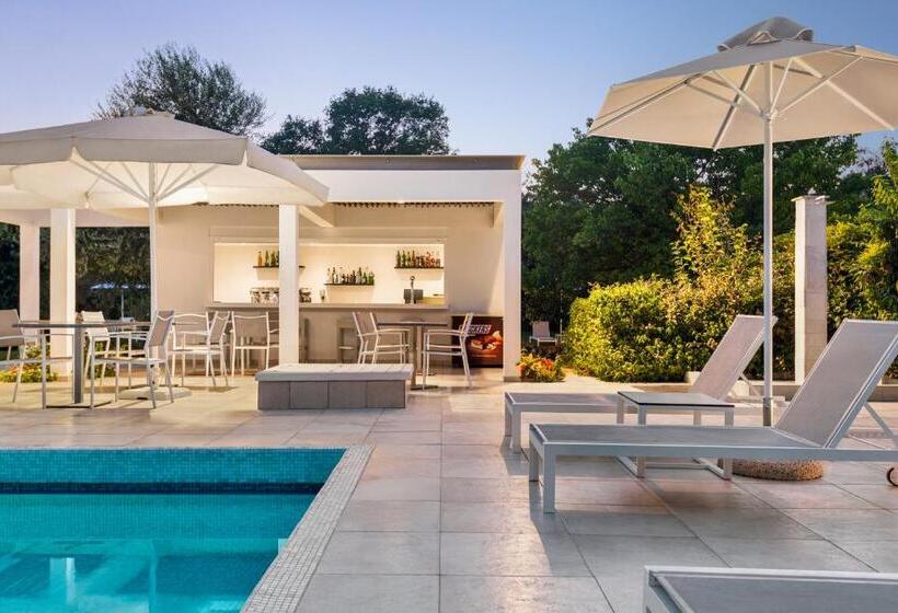 ホテル TRYP by Wyndham Corfu Dassia