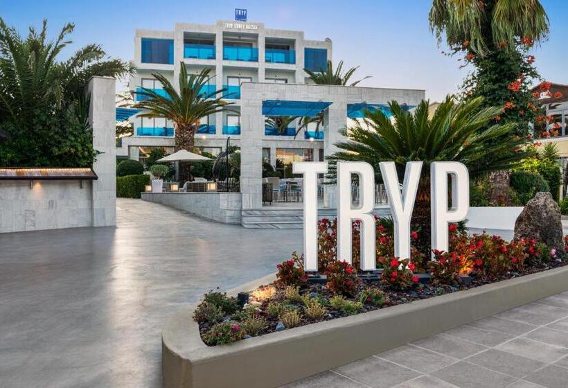 ホテル TRYP by Wyndham Corfu Dassia