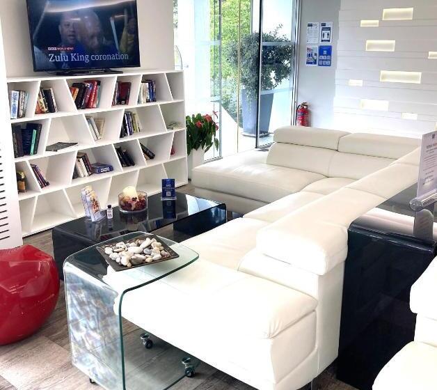 ホテル TRYP by Wyndham Corfu Dassia