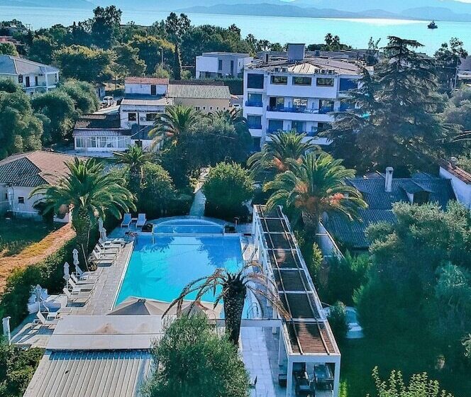 ホテル TRYP by Wyndham Corfu Dassia