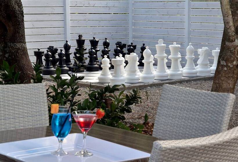 هتل TRYP by Wyndham Corfu Dassia