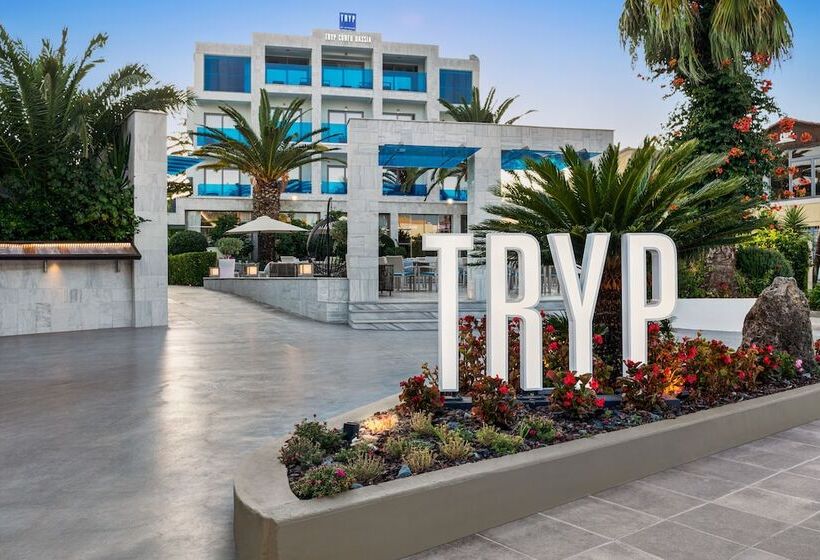 ホテル TRYP by Wyndham Corfu Dassia