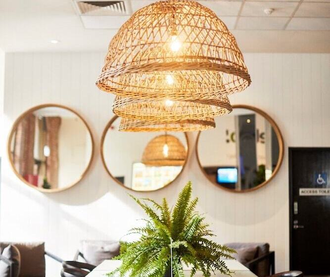 هتل Wake Up! Sydney Central