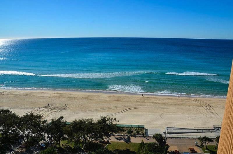 فندق Zenith Ocean Front Apartments