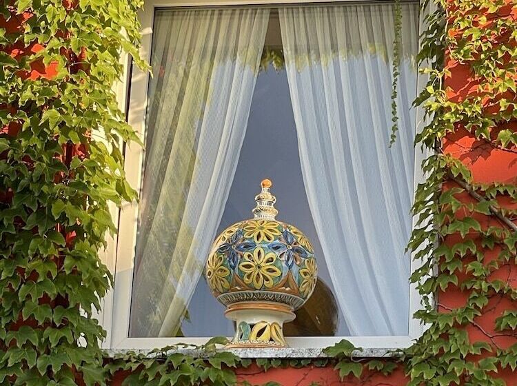 Milton Boutique Hotel   Adults Only