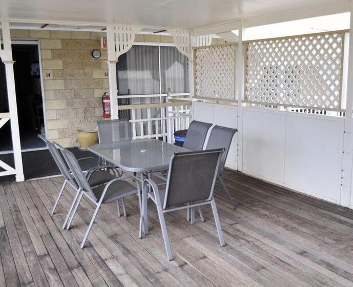 مُتل Alexandra Park Motor Inn