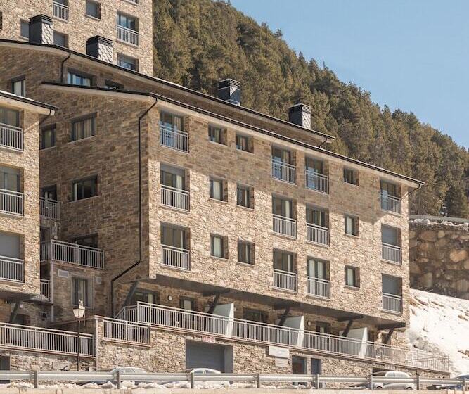 Pierre & Vacances Andorra Sunari Peretol